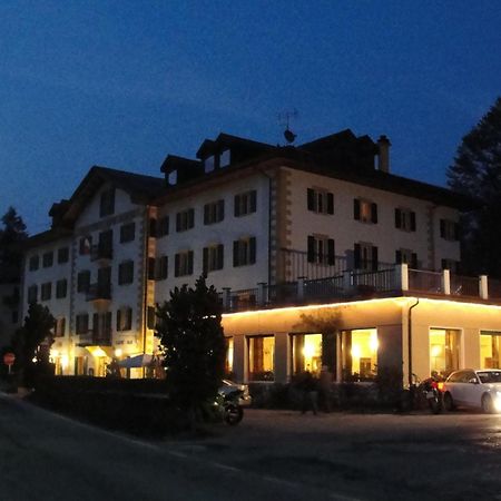 Hotel Du Lac Parc & Residence Lavarone Ngoại thất bức ảnh